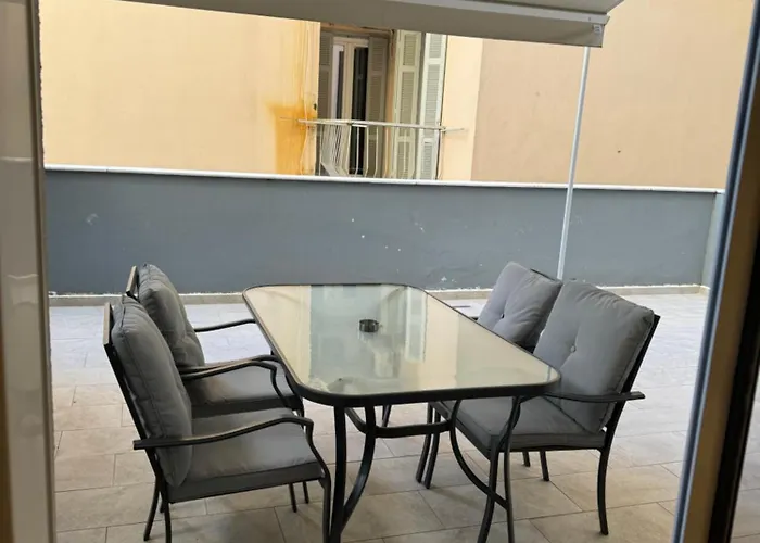 Ag.Sofias Pedestrian Area Luxury Ap. & Big Balcony
