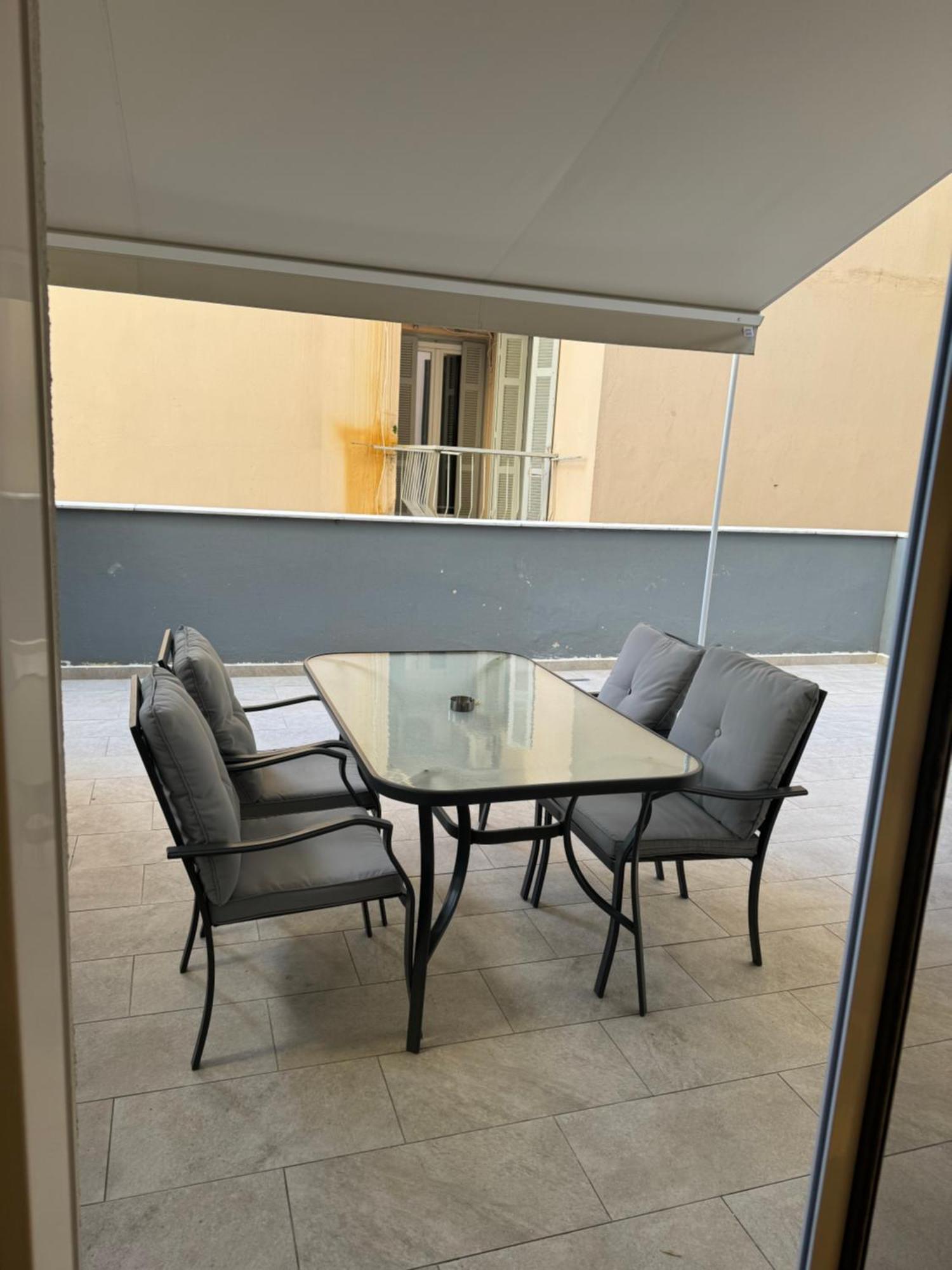 Apartment Ag.sofias Pedestrian Area Luxury Ap. & Big Balcony